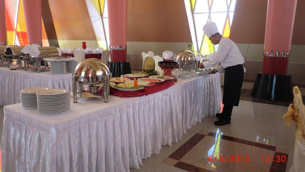 The Myat Mingalar Hotel Naypyidaw Dış mekan fotoğraf